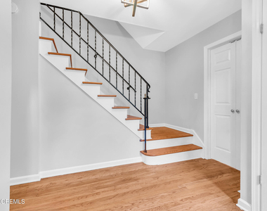 11 Pinewood Avenue - Photo Thumbnail 5