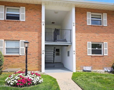 735 Greens Avenue - Photo Thumbnail 17