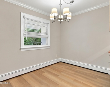 735 Greens Avenue - Photo Thumbnail 14