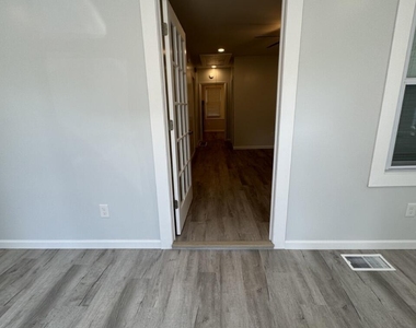 47 Waterview Way - Photo Thumbnail 2