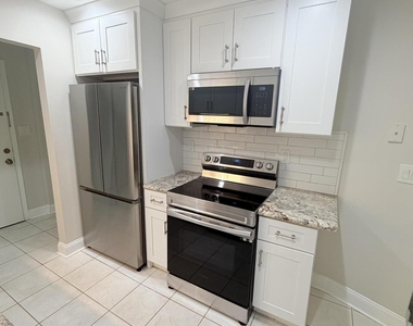 35 Amberly Drive - Photo Thumbnail 4