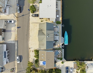 402 Daytona Drive - Photo Thumbnail 72