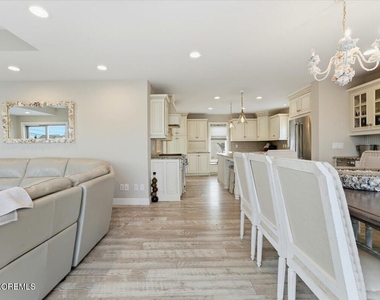 402 Daytona Drive - Photo Thumbnail 15