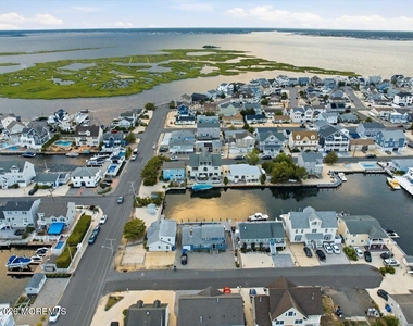 402 Daytona Drive - Photo Thumbnail 78