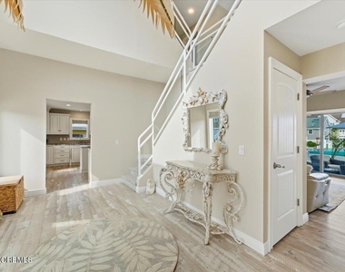 402 Daytona Drive - Photo Thumbnail 6