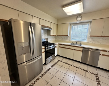 20 A Ventnor Drive - Photo Thumbnail 3