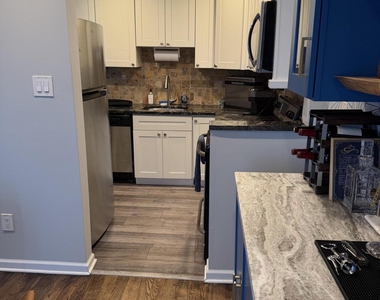119 Avery Avenue - Photo Thumbnail 3