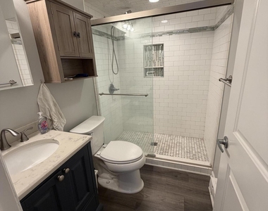 119 Avery Avenue - Photo Thumbnail 7