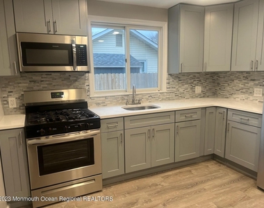 2001 Coral Way - Photo Thumbnail 4
