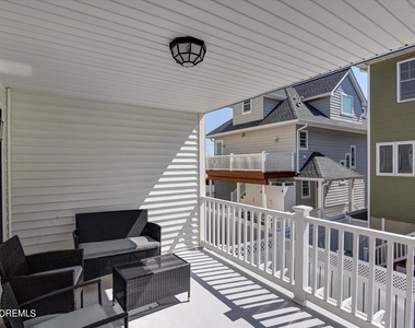 5 Fielder Avenue - Photo Thumbnail 8