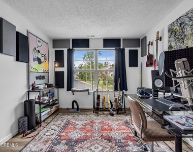 62 Diane Drive - Photo Thumbnail 7