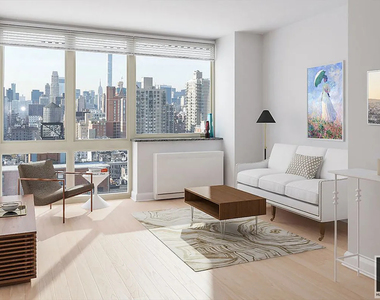 East 86th Street - Photo Thumbnail 1