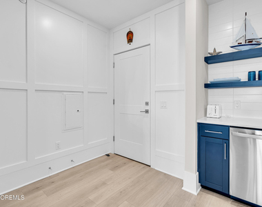 218 3rd Avenue - Photo Thumbnail 3