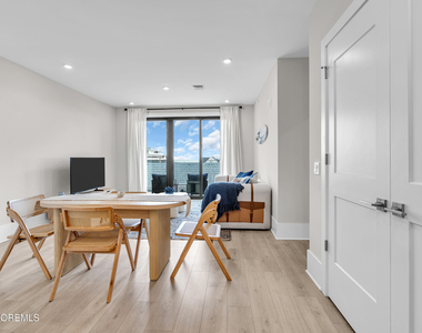 218 3rd Avenue - Photo Thumbnail 5