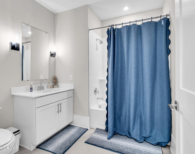 218 3rd Avenue - Photo Thumbnail 23