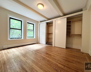 West 79 Street - Photo Thumbnail 2