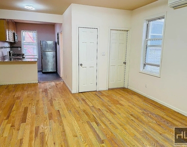 Bayridge Avenue - Photo Thumbnail 4