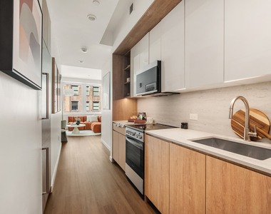 180 Pearl Street - Photo Thumbnail 2