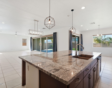 9960 E Seismic Avenue - Photo Thumbnail 18