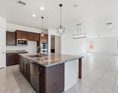 9960 E Seismic Avenue - Photo Thumbnail 14
