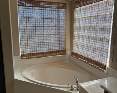 3953 E Flossmoor Avenue - Photo Thumbnail 24