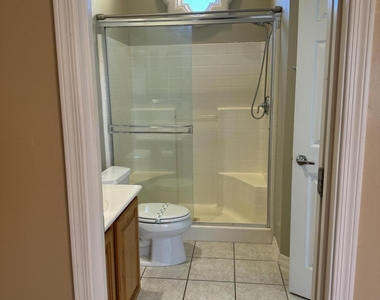 3953 E Flossmoor Avenue - Photo Thumbnail 9