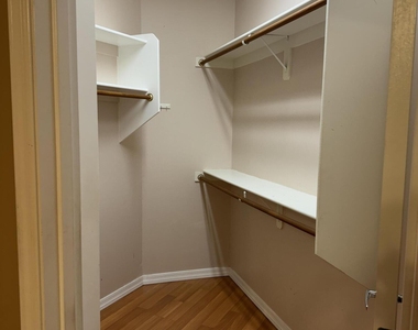 3953 E Flossmoor Avenue - Photo Thumbnail 20
