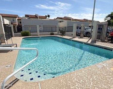 7772 N 19th Drive - Photo Thumbnail 21
