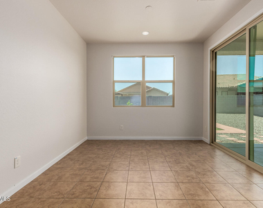 4123 S 97th Drive - Photo Thumbnail 8