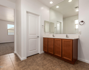 4123 S 97th Drive - Photo Thumbnail 20