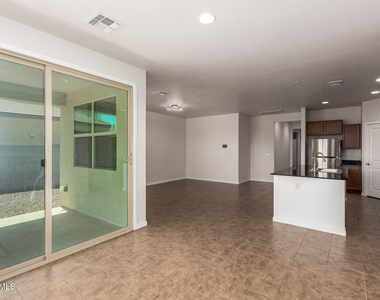 4123 S 97th Drive - Photo Thumbnail 9