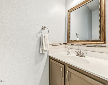 2664 S Southwind Drive - Photo Thumbnail 16