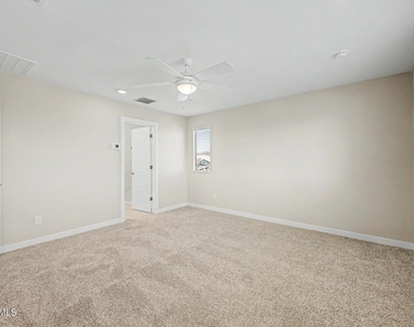 40320 W Bravo Drive - Photo Thumbnail 16