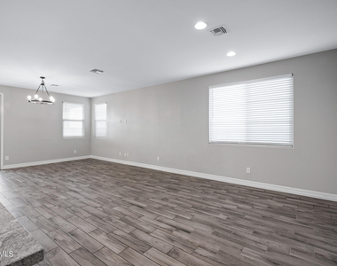 25602 S 224th Place - Photo Thumbnail 8