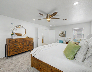 7500 E Deer Valley Road - Photo Thumbnail 14