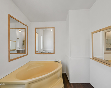 8601 N 103rd Avenue - Photo Thumbnail 17
