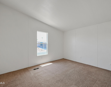 8601 N 103rd Avenue - Photo Thumbnail 20