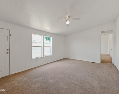 8601 N 103rd Avenue - Photo Thumbnail 13