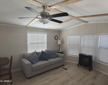 146 N Merrill Road N - Photo Thumbnail 6