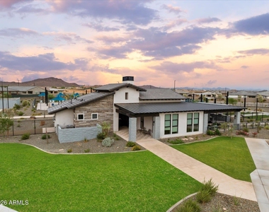 16033 W Cottontail Lane - Photo Thumbnail 24