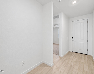 16033 W Cottontail Lane - Photo Thumbnail 23