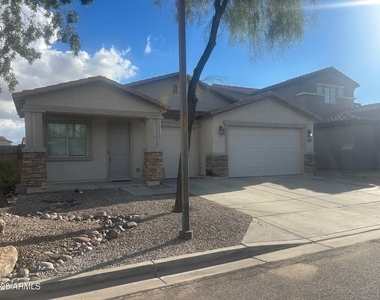 681 E Navajo Trail - Photo Thumbnail 1