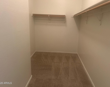 681 E Navajo Trail - Photo Thumbnail 19