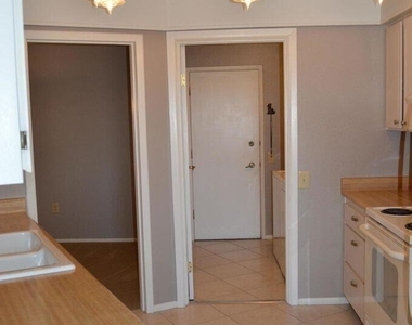 19238 N Camino Del Sol -- - Photo Thumbnail 7