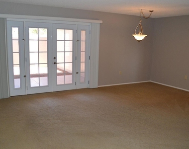 19238 N Camino Del Sol -- - Photo Thumbnail 4