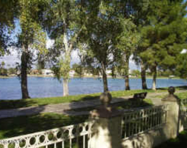 8300 E Via De Ventura -- - Photo Thumbnail 22