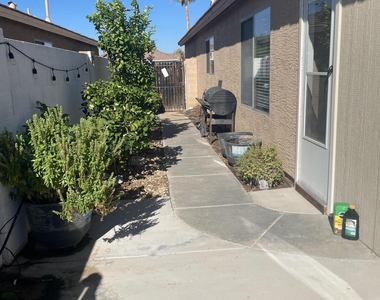 14927 N 133rd Lane - Photo Thumbnail 30
