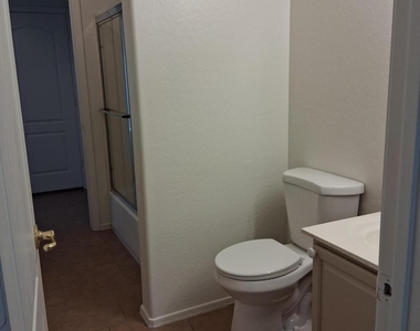 12727 W Milton Drive - Photo Thumbnail 16