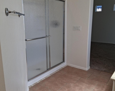 12727 W Milton Drive - Photo Thumbnail 7