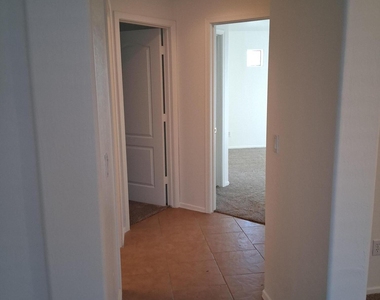 12727 W Milton Drive - Photo Thumbnail 18